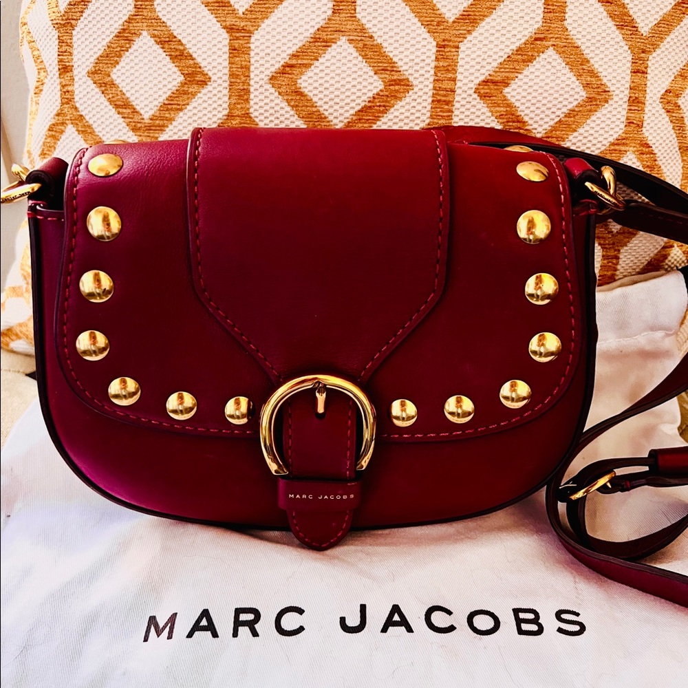 Gorgeous Marc Jacobs Stud Cross Body Shoulder Strap Adjustable Purse